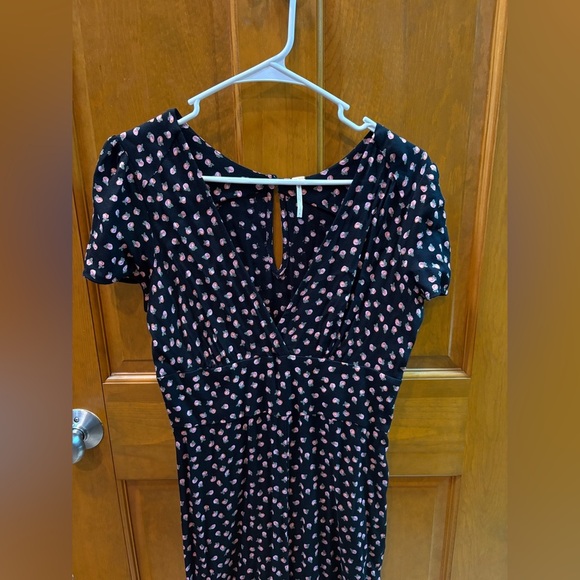 Free People Women’s Mia Empire-Waist Jumpsuit Size 6 Black & Pink Floral Print - Picture 7 of 13